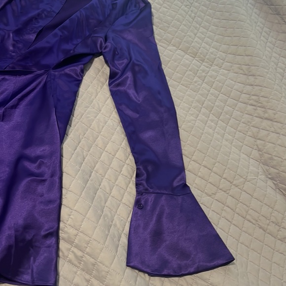 Women’s purple long sleeve, v neck, bodycon, satin wrap mini dress- never worn - Picture 9 of 12